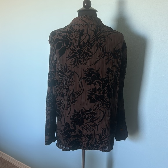 Vikki Vi velvet shirt - Picture 3 of 6
